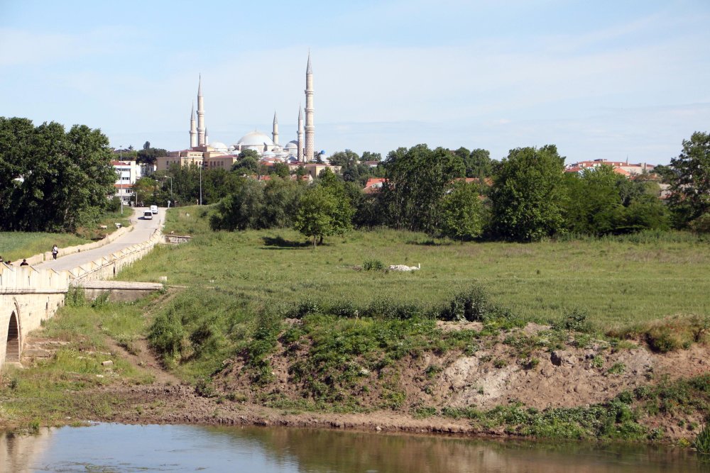 'Deliler Mezarlığı' zamana yenik düştü