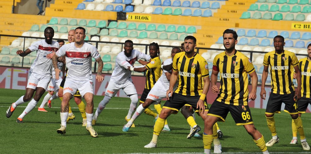 Sivasspor rakibi İstanbulspor 3-1 yendi