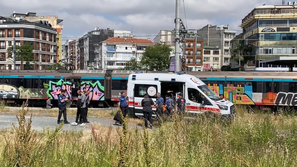 Marmaray'da bir intihar girişimi daha: Kendini raylara attı