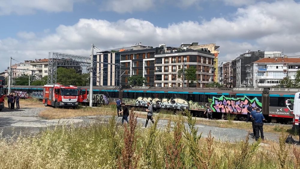 Marmaray'da bir intihar girişimi daha: Kendini raylara attı