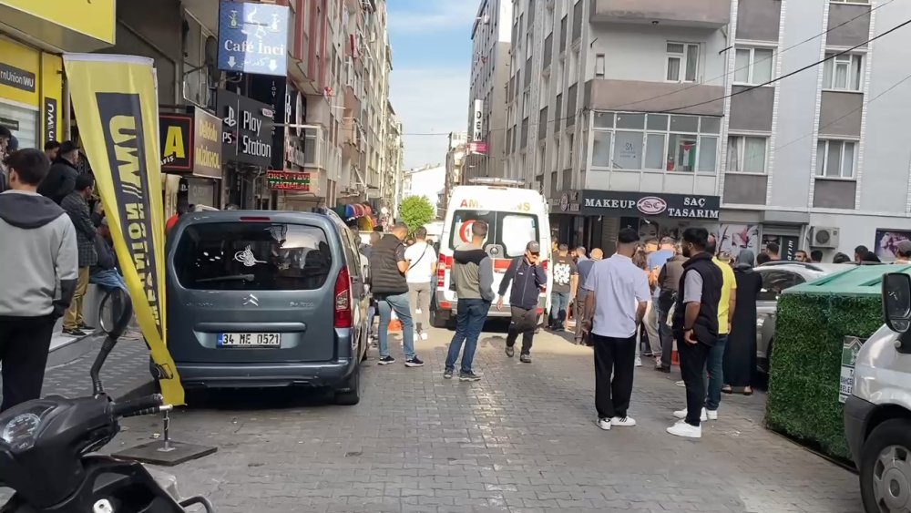 İstanbul'da oyun salonuna uzun namlulu silahla saldırı: 18 yaşındaki çalışan hayatını kaybetti