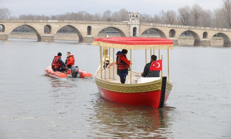 aa-20240308-33928698-33928691-meric-nehrinde-kancabas-tipi-kayiklarla-gezinti-yapilabilecek-780x470.jpg