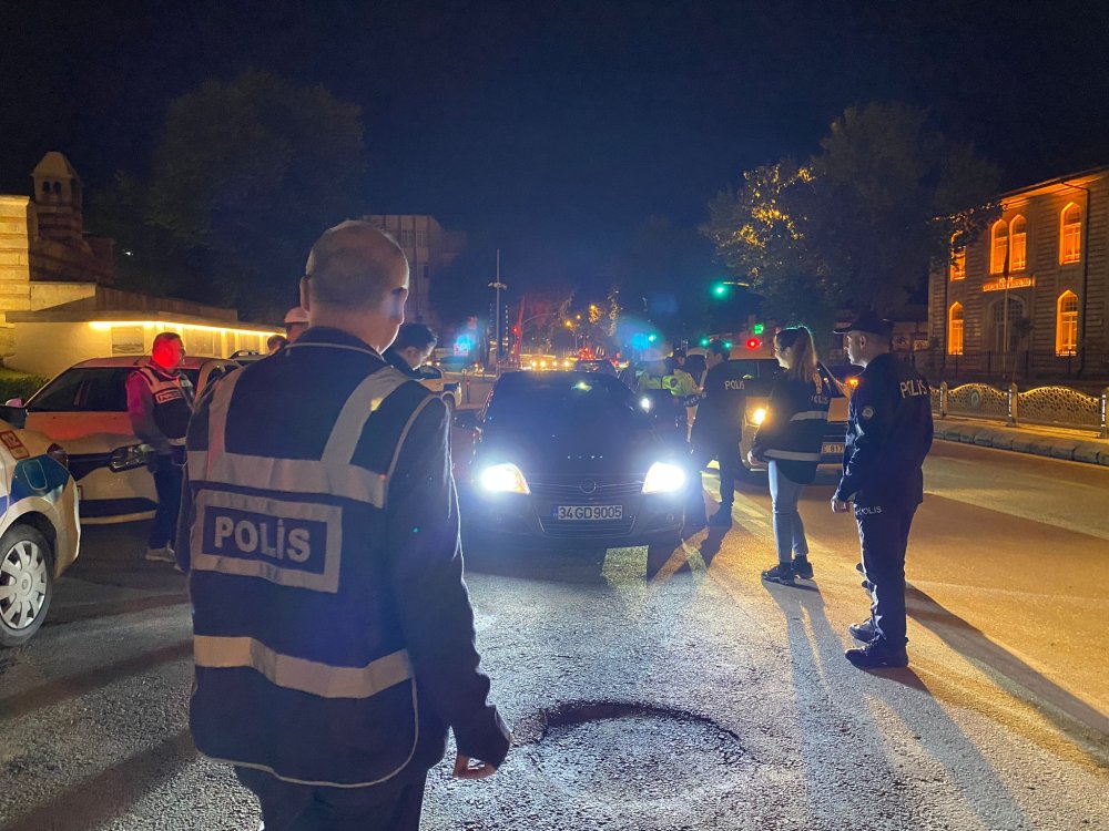 Edirne’deki asayiş uygulamasında 7 kaçak göçmen yakalandı