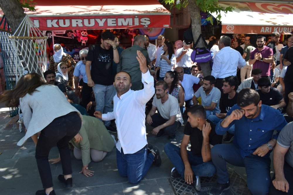 Batman'da kayyum protestosuna polis müdahalesi:Gözaltılar var