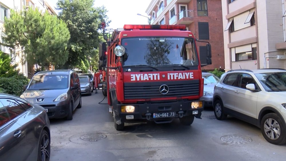 Ünlü oyuncusunun annesinin evinde yangın paniği: Ölümden döndü