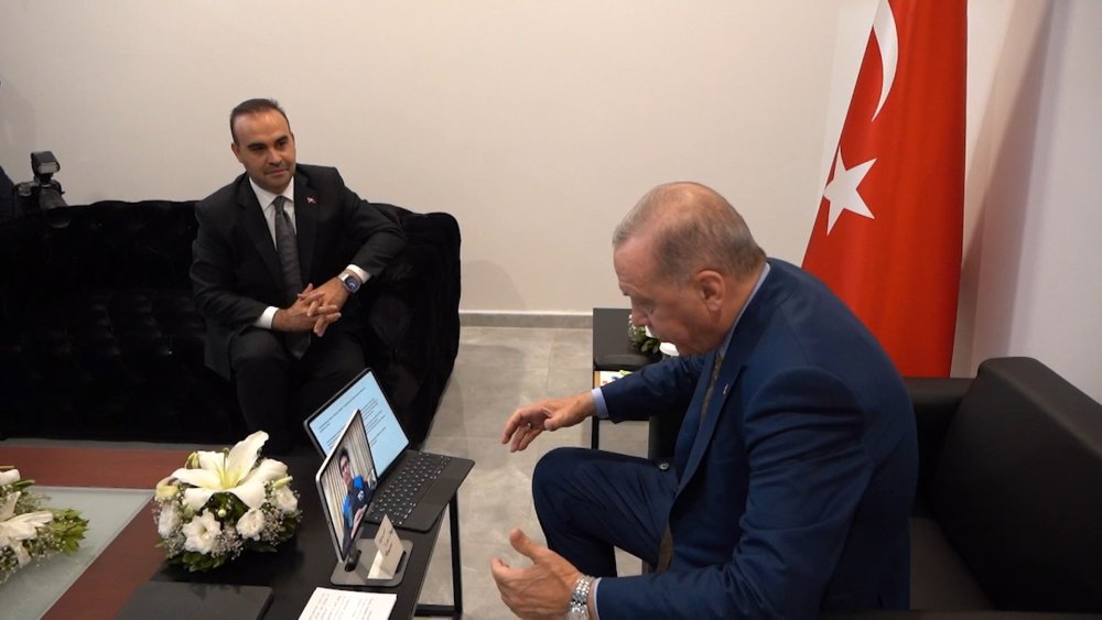 Cumhurbaşkanı Erdoğan Türkiye'nin ikinci astronotu Atasever'le canlı bağlantı yaptı