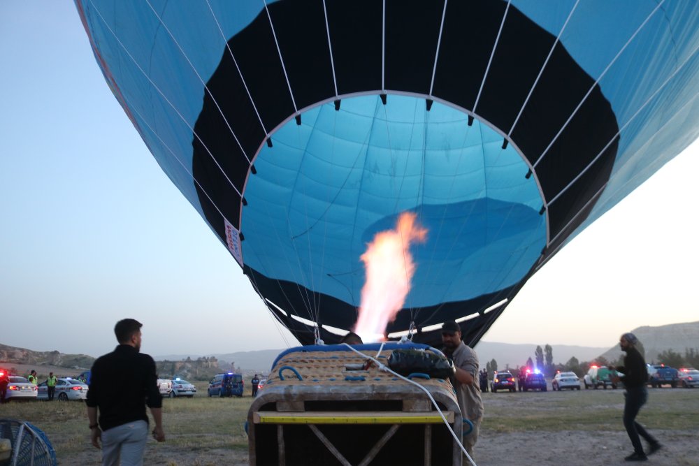 Jandarma'nın 185'inci kuruluş yılına özel Kapadokya'da balon havalandı