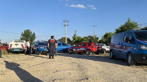 Kayıp olarak aranan ve cesedi barajda bulunan Emrah, toprağa verildi