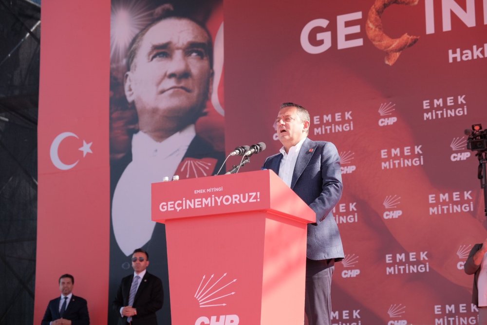 Özgür Özel ‘Emek Mitingi’nde konuştu: Geçim olmazsa seçim olur