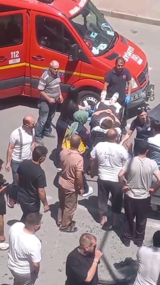 Bursa'da otomobiller kafa kafaya çarpıştı; 3 yaralı