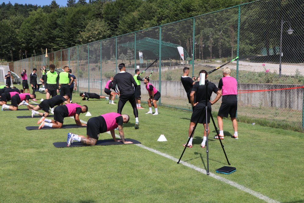 Eyüpspor, yeni sezon hazırlıklarına Bolu'da devam ediyor