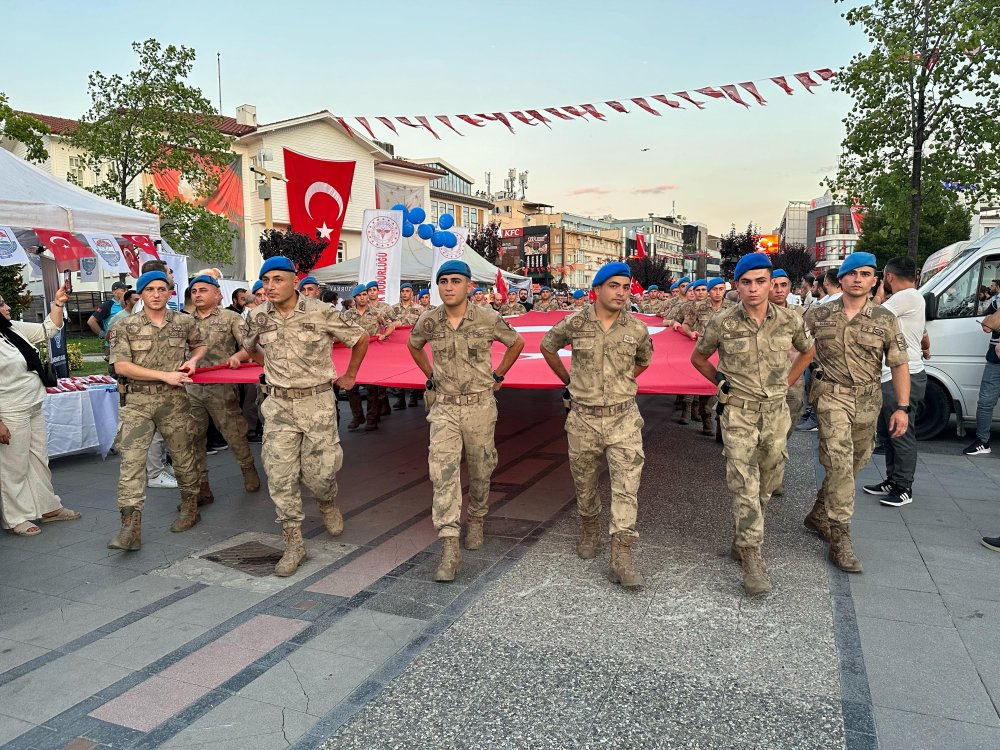 Yalova'da, 15 Temmuz Demokrasi ve Milli Birlik Günü coşkusu