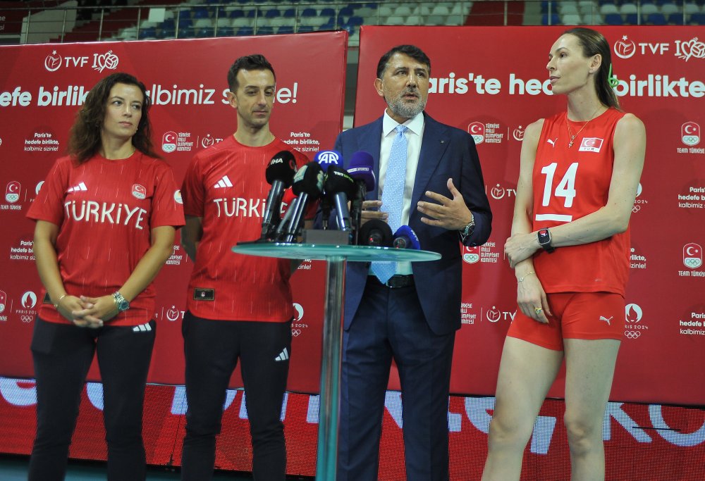 A Milli Kadın Voleybol Takıma Paris 2024 Olimpiyatları öncesi medya günü düzenlendi