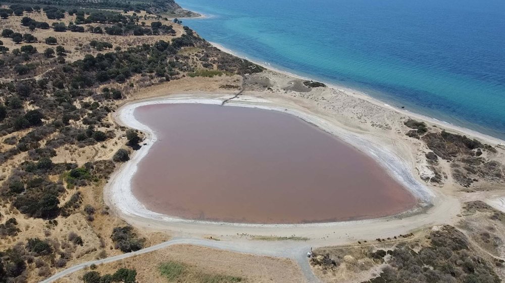 Çanakkale'de 'Kalpli Göl' alarm veriyor!