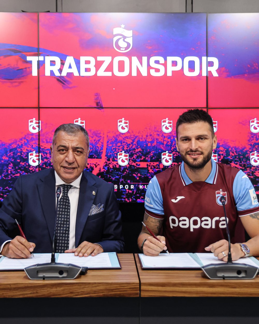 Trabzonspor’dan Okay Yokuşlu için imza töreni