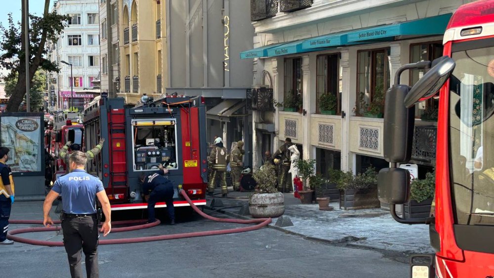 Fatih'te iş yerinin çamaşırhane bölümündeki yangın söndürüldü