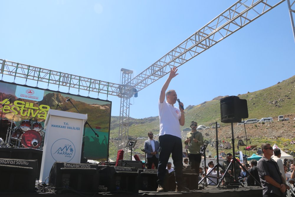 İçişleri Bakanı Yerlikaya, Hakkari'deki Cilo Festivali'ne katıldı