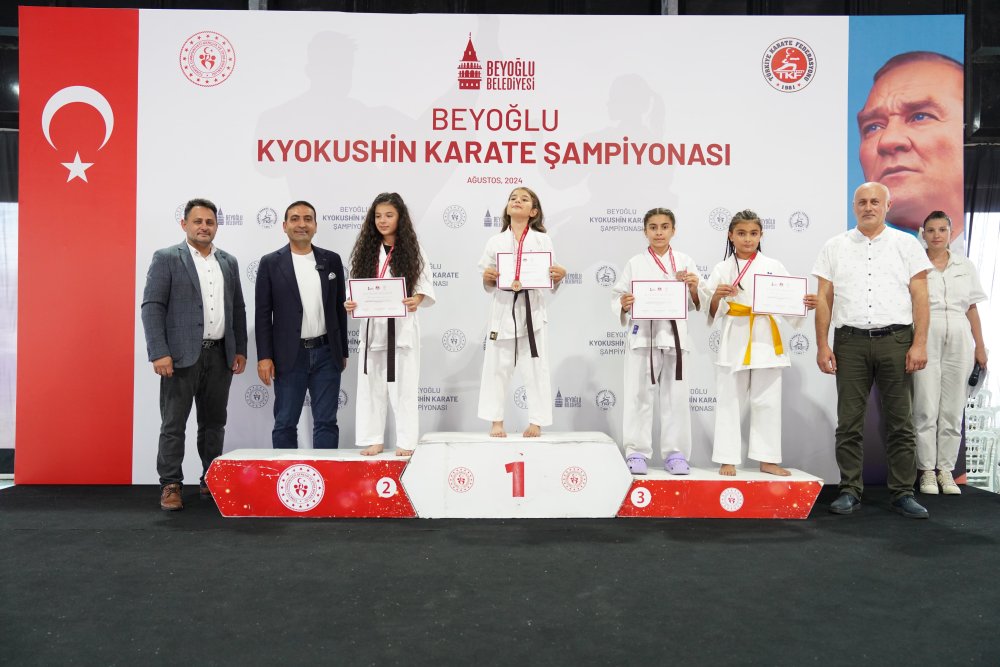 Beyoğlu’nda Kyokushin Karate Şampiyonası düzenlendi