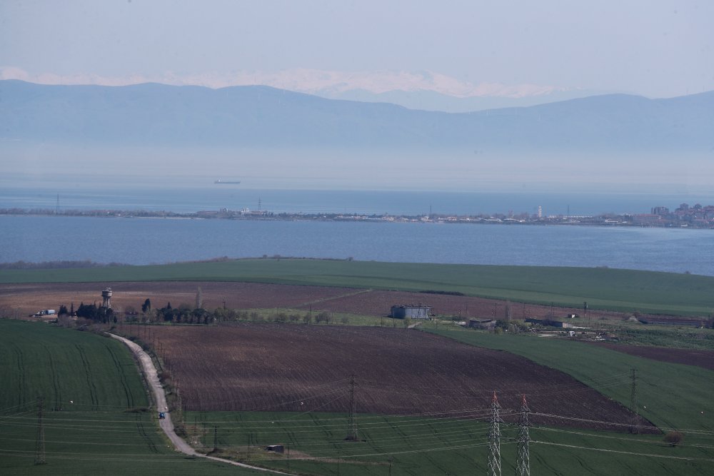 Sıcaktan bunalınca Uludağ'a çıkıp İstanbul'u görmeye çalıştılar