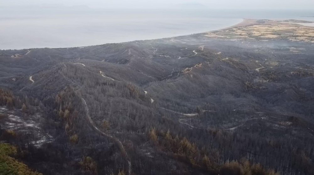 Çanakkale'deki yanan ormanlık alanlar dron ile görüntülendi