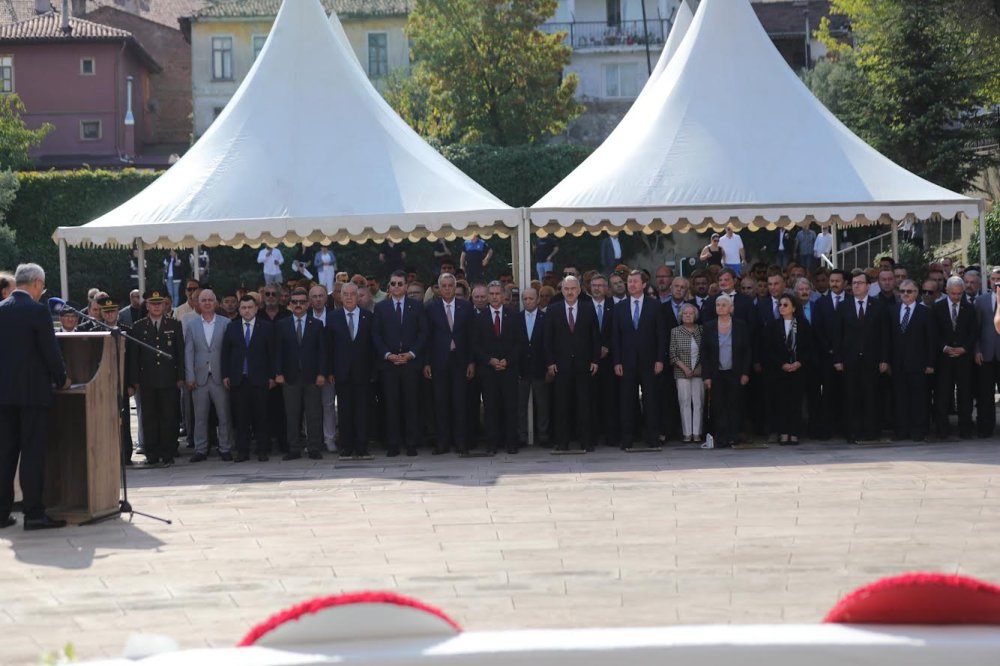 Celal Bayar, kabri başında anıldı