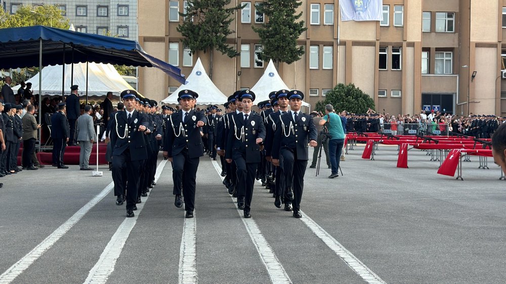 Bursa POMEM'de mezuniyet heyecanı