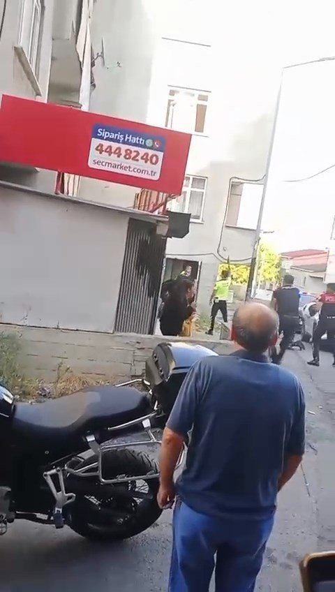 Avcılar'da düğün sonrası havaya ateş açan iki şüpheli gözaltına alındı