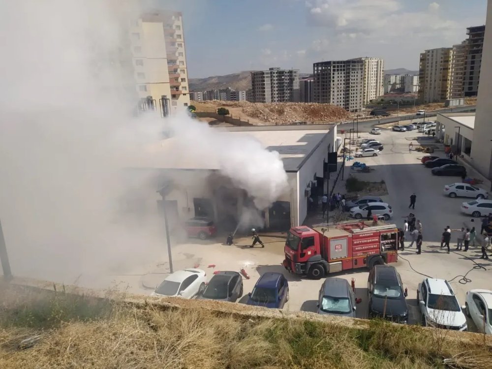 Eğitim ve Araştırma Hastanesi'ndeki trafoda yangın çıktı