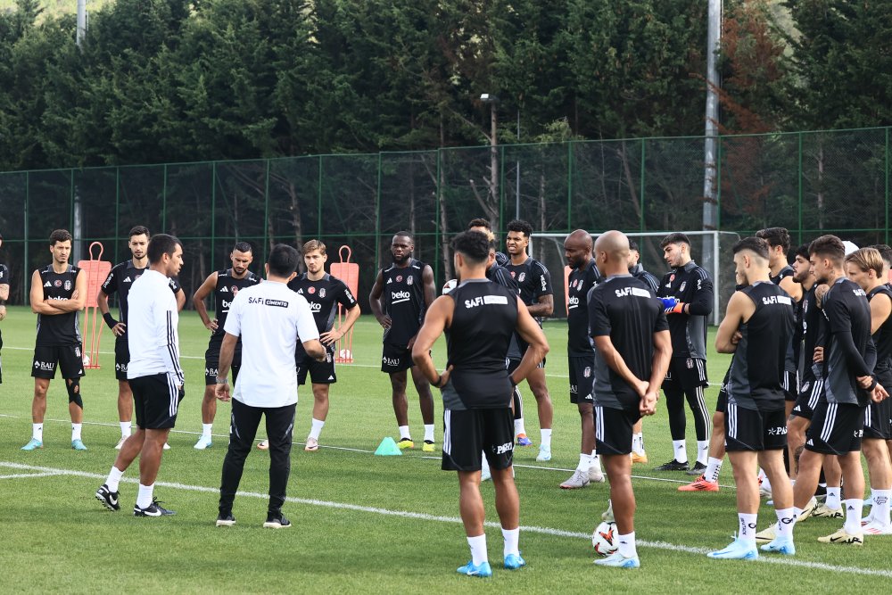 Beşiktaş, Avrupa Ligi'nde karşılaşacağı Ajax maçı hazırlıklarına başladı