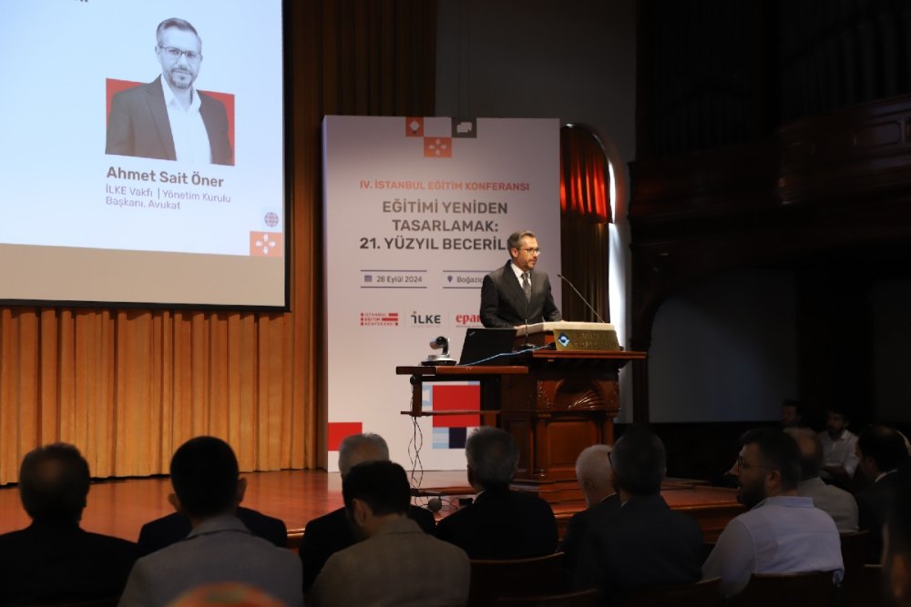 Türkiye'de eğitimin geleceği İstanbul Eğitim Konferansı'nda tartışıldı