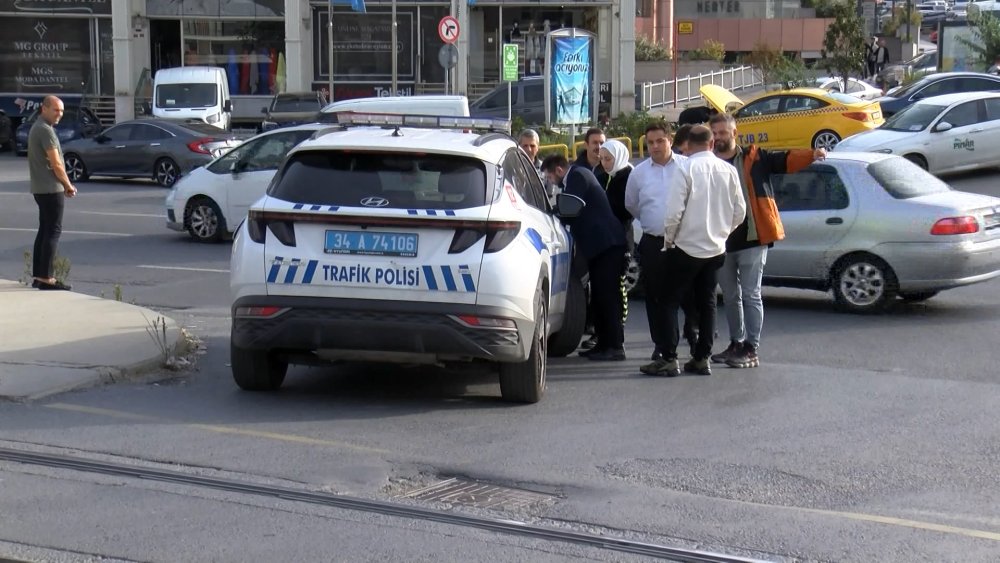 Güngören'de yayaya tramvay çarptı, seferler durduruldu