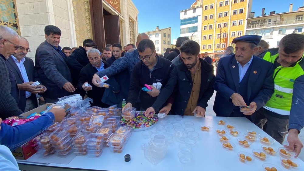 Kars'ta şehit polis Şeyda Yılmaz için lokma döktürdüler