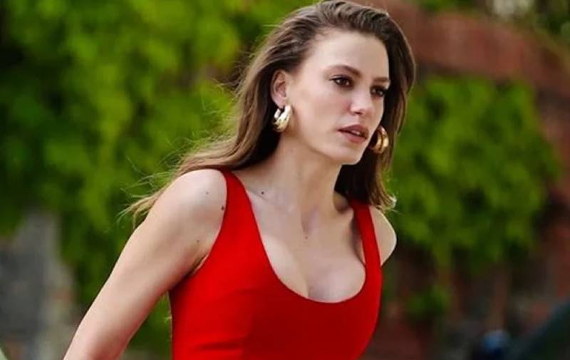 serenay-sarikaya-aysenur-ve-ikbalin-katledilmesinin-ardindan-sessizligini-bozdu-2.jpg