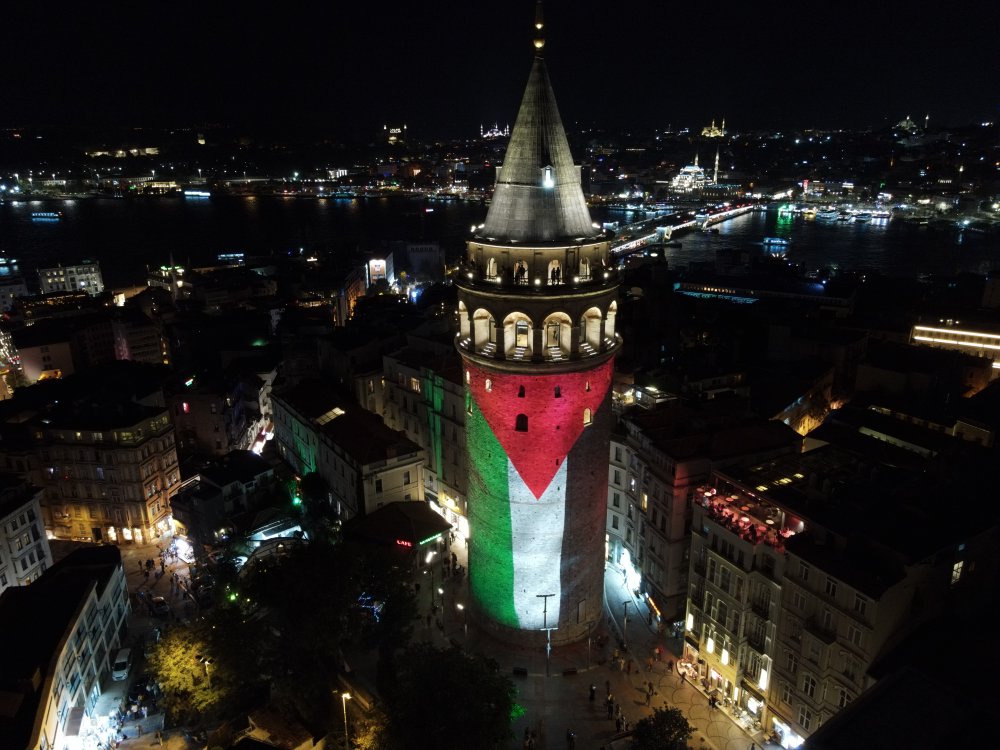 Galata Kulesi, Filistin bayrağının renklerine büründü