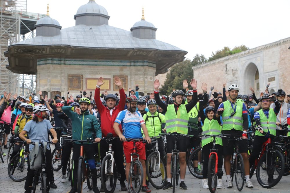 6. Tarihi Yarımada Bisiklet Turu'nda yüzlerce kişi pedal çevirdi