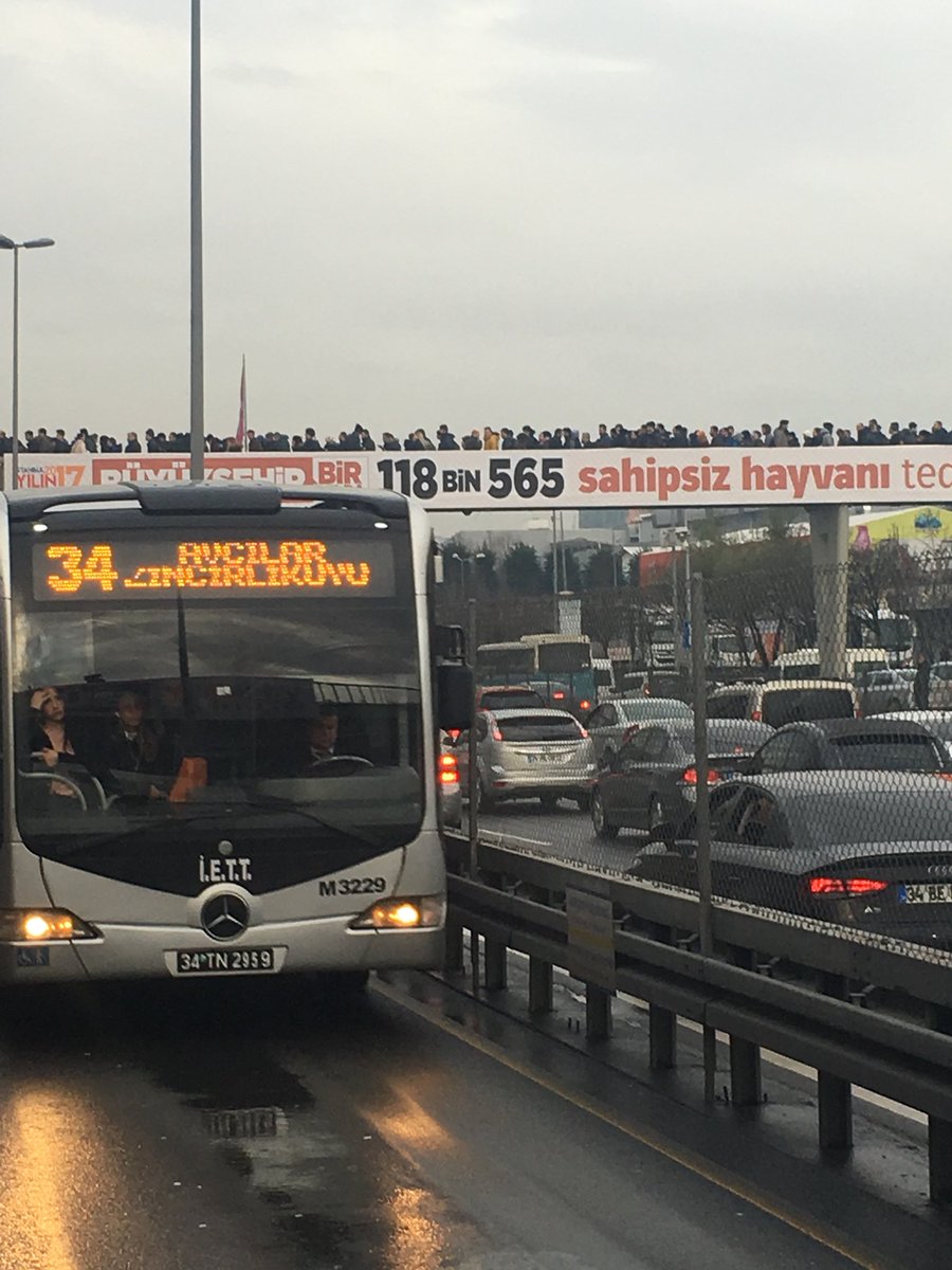 yenibosn metrobüs durağı