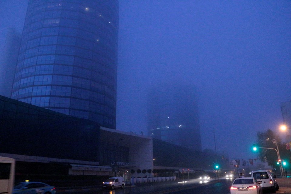 istanbul gökdelen sisli hava