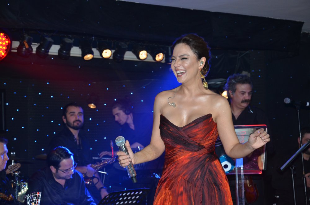 ebru gündeş konserleri 2023