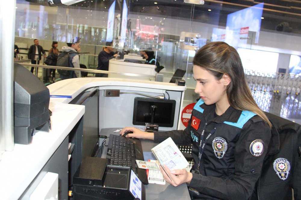 istanbul havalimanı polis üniformaları