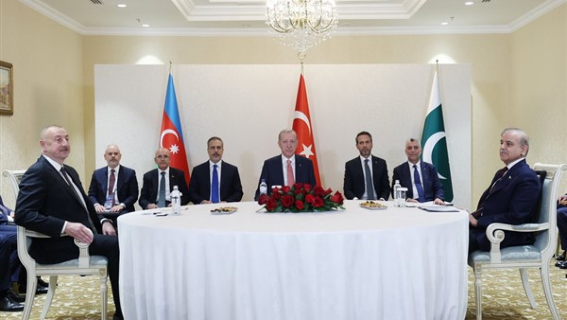 Cumhurbaşkanı Erdoğan, Aliyev ve Şerif ile görüşme gerçekleştirdi