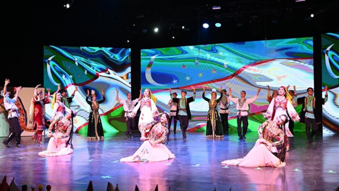 Altın Karagöz Halk Dansları Yarışması'nın birincisi Özbekistan oldu