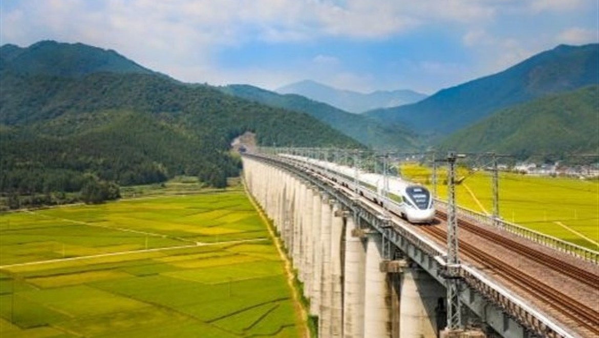 Xinjiang için 150'den fazla özel turistik tren hizmete girecek
