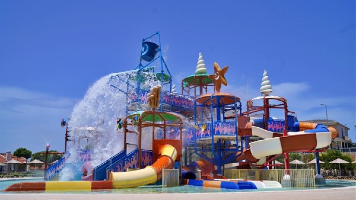 İzmir Oasis Aquapark yaz sezonu hazırlıklarını tamamladı