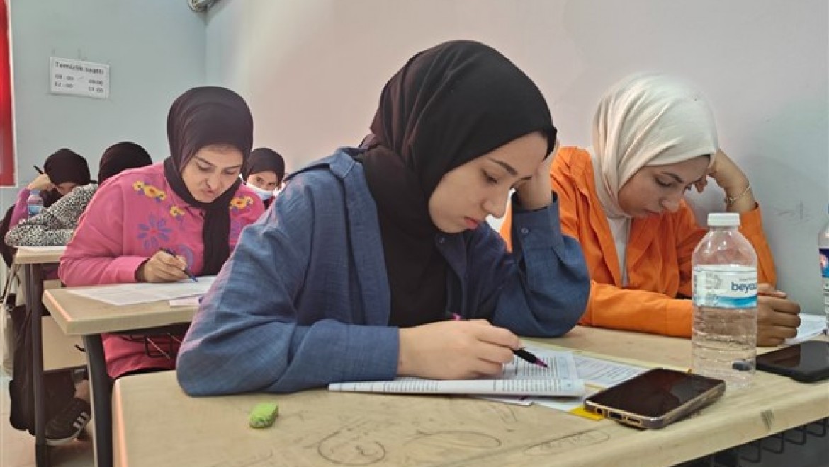 Eyyübiye'de sınav hazırlık merkezleri ve eğitim otaklarında kayıtlar başladı