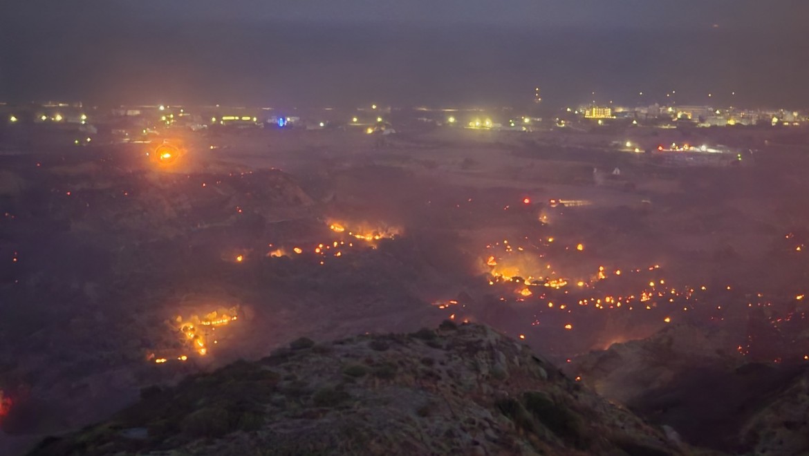 Orman yangını nedeniyle Yunanistan'ın Kos adasında oteller tahliye ediliyor