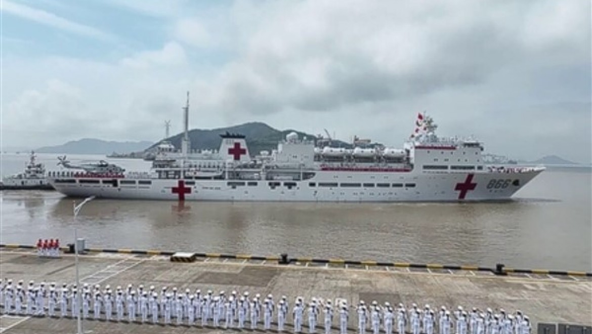 Çin'in hastane gemisi "Barış Gemisi" yola çıktı