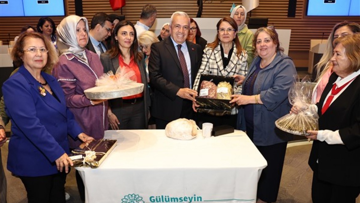 Mahalle kadın derneklerinden Başkan Özdemir'e ziyaret