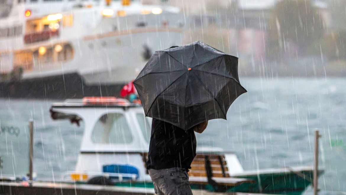 AKOM'dan İstanbul için artan şiddetli yağış uyarısı