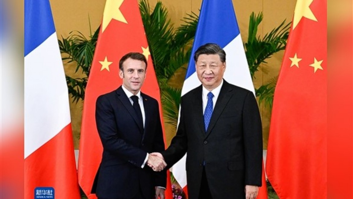 Macron, Çin Cumhurbaşkanı Xi'ye Çince teşekkürlerini iletti