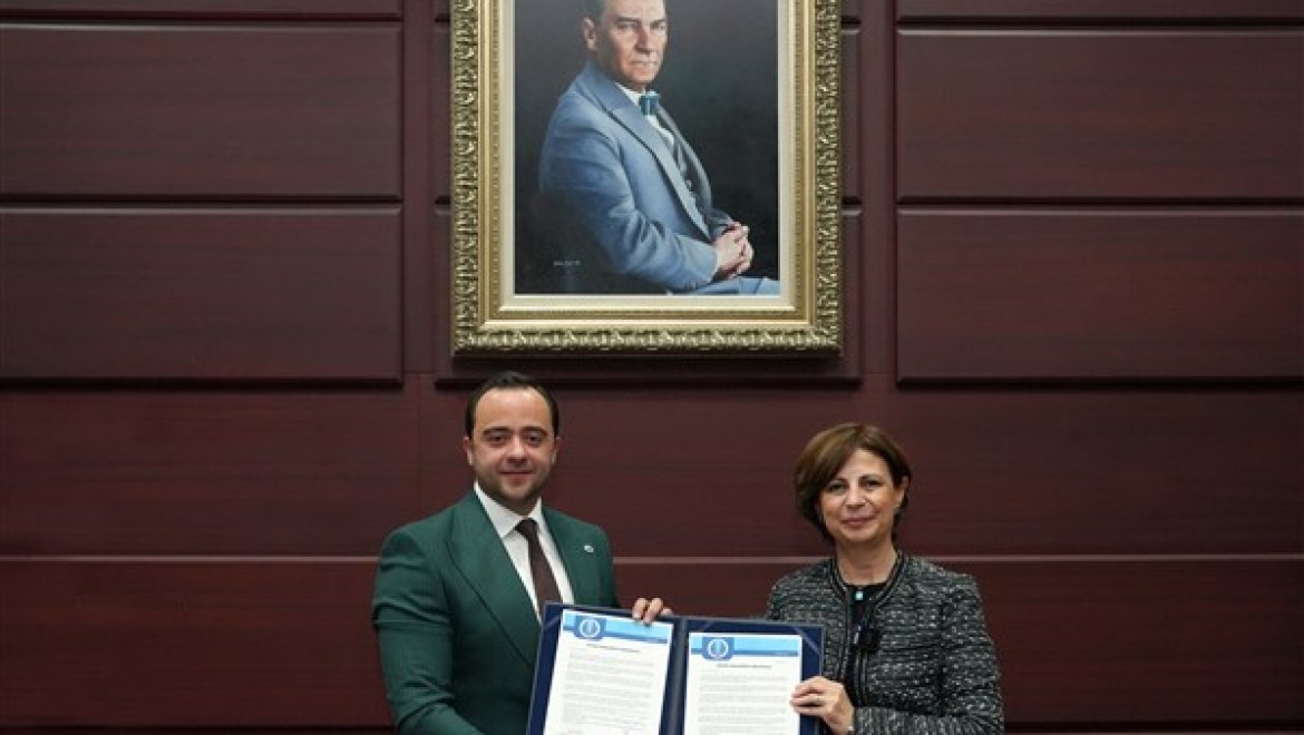 Başkan Ünlüce ve ESGİAD Başkanı Entok, Hakkaniyet Protokolü'nü imzaladı
